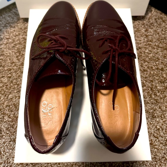 Franco Sarto Oxford shoes. Merlot. - Picture 1 of 4